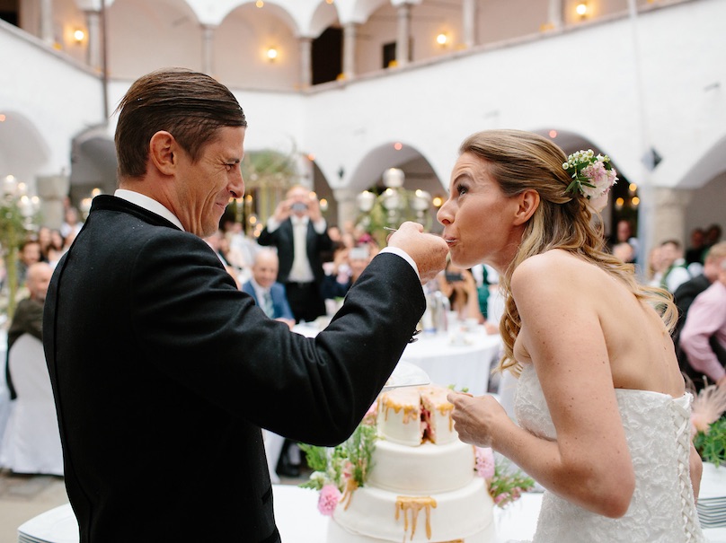 Hochzeitstorten DEko mit Blumen