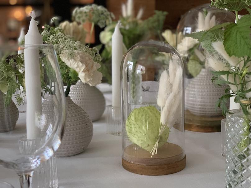 Tischdekoration Hochzeit weiß - grün