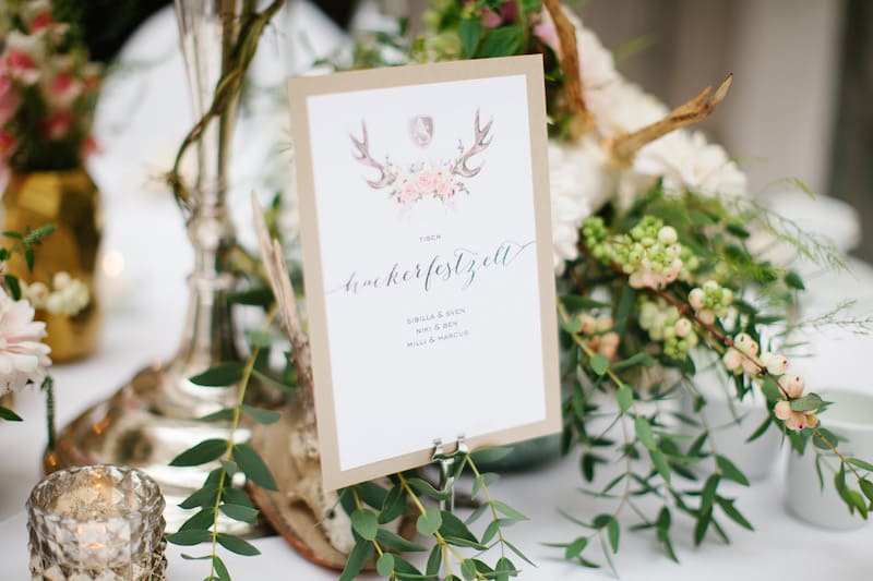 Tischdeko Trachtenhochzeit Bayern