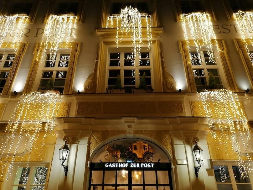 Weihnachtsbeleuchtung Dekoration Hotel